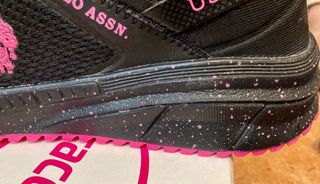 Zapatillas deportivas USPA negras y rosas 