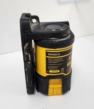 Nivel Láser DEWALT DW088CG Línea Verde