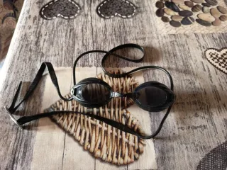Gafas de natación negras