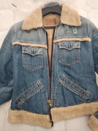 Giubbotto donna Levi's blu con pelliccia