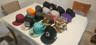 Lote Gorras Planas/Americanas Variadas