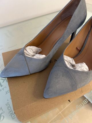 Zapatos de salón Zara grises talla 40