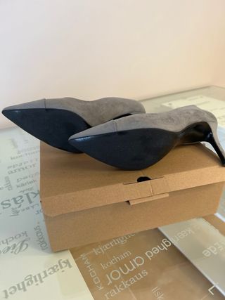 Zapatos de salón Zara grises talla 40