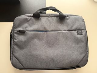 Maletín portátil HP gris a estrenar