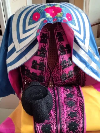 Traje de luces torero rosa y negro