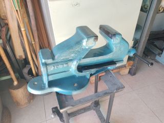 Tornillo de banco grande