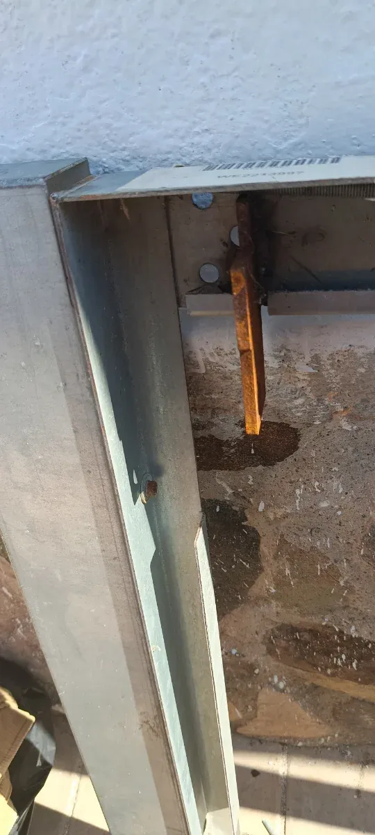 Puerta de hierro WE2218997P