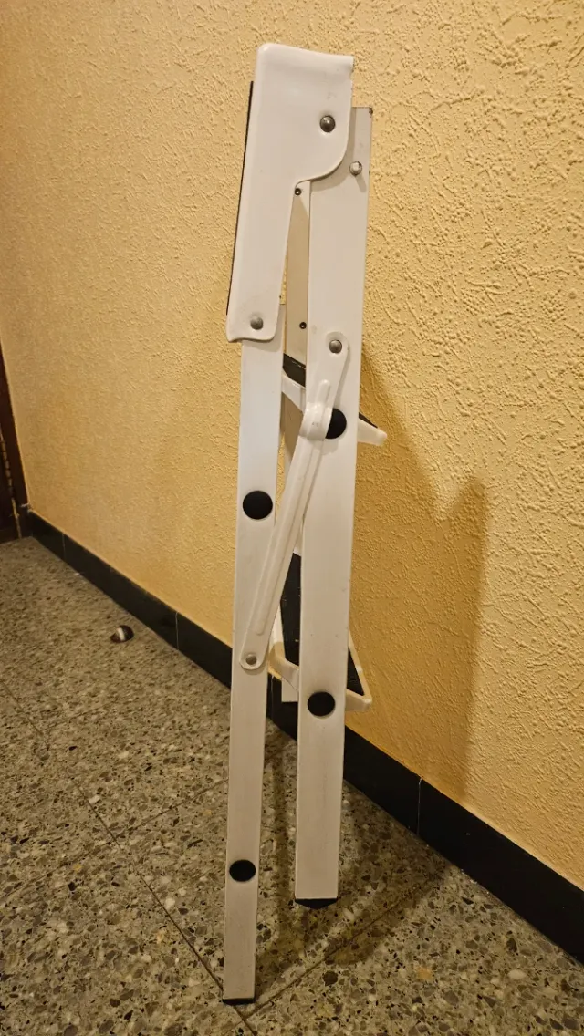 Escalera plegable 3 peldaños