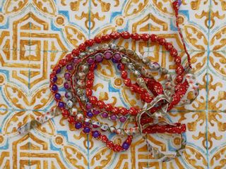 Collana doppio filo perle e tessuto
