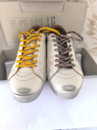 Zapatillas Golden Goose Blancas y Doradas