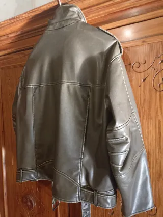 Cazadora Biker Zara kaki/Verde Oliva Talla XXL