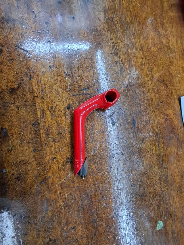 Pipa manubrio bici rossa