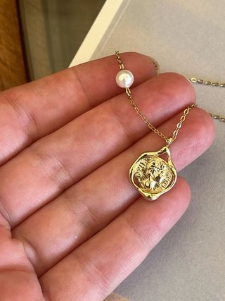 Colgante moneda antigua plata baño oro