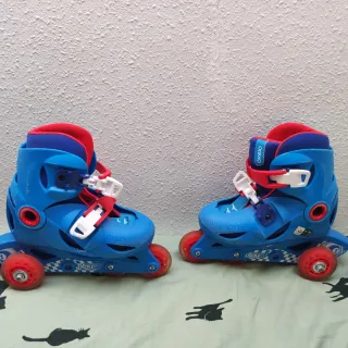 Patines Oxelo niño 28-30
Dos cascos y protecciones