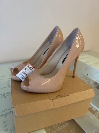 Zapatos Zara charol nude Talla 40