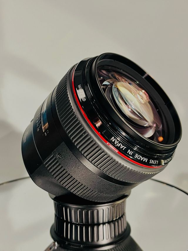 Objetiva Canon EF 85mm f/1.2 L II USM