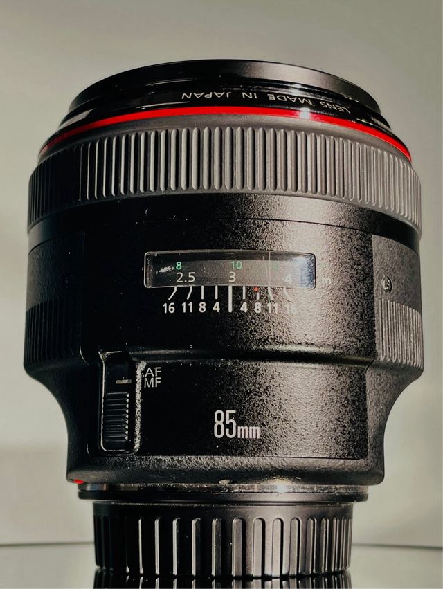 Objetiva Canon EF 85mm f/1.2 L II USM