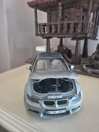 Maqueta BMW M3 E92 1/18