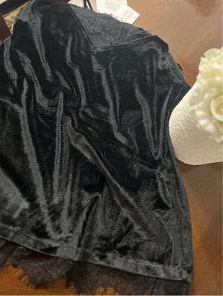 Top Stradivarius velluto e pizzo Nuovo