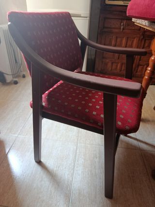 2 Sillas Tapizadas Rojas Madera