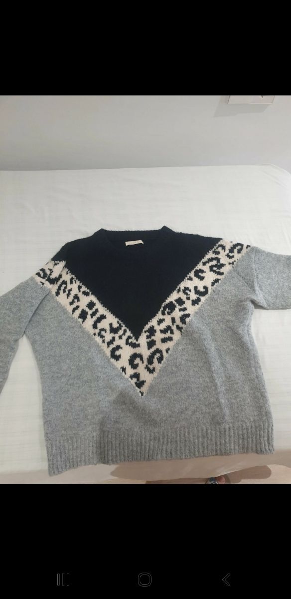 Jersey gris y negro estampado animal Talla Única