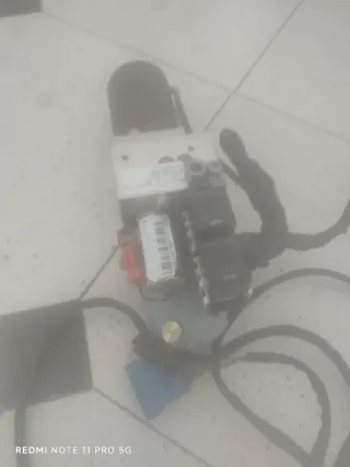 Bomba hidráulica capota Peugeot 307