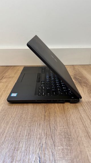 Dell Latitude 5400 Táctil 512 SSD/ 16 RAM/ i5 