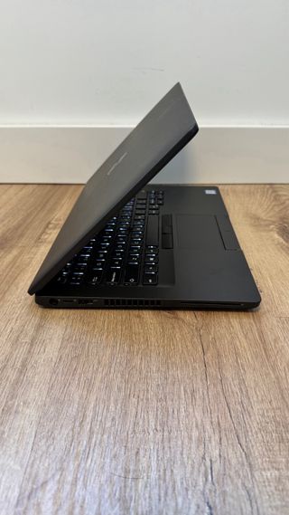 Dell Latitude 5400 Táctil 512 SSD/ 16 RAM/ i5 