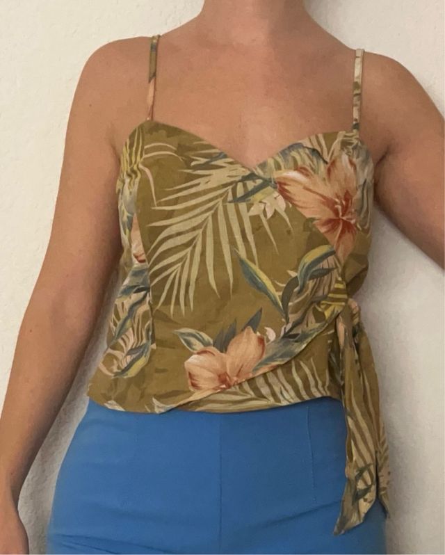 Top Mango verde estampado floral