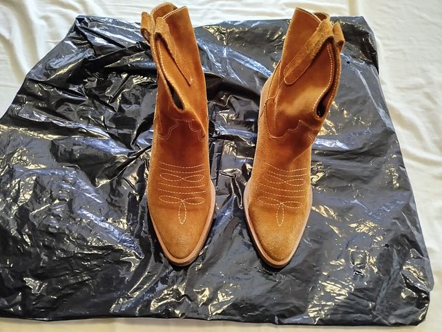 Botines piel camel tacón