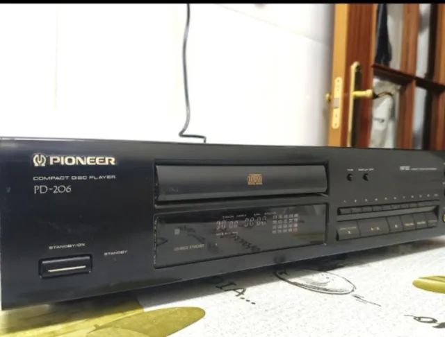 Lettore CD HiFi 
**PIONEER PD-206**