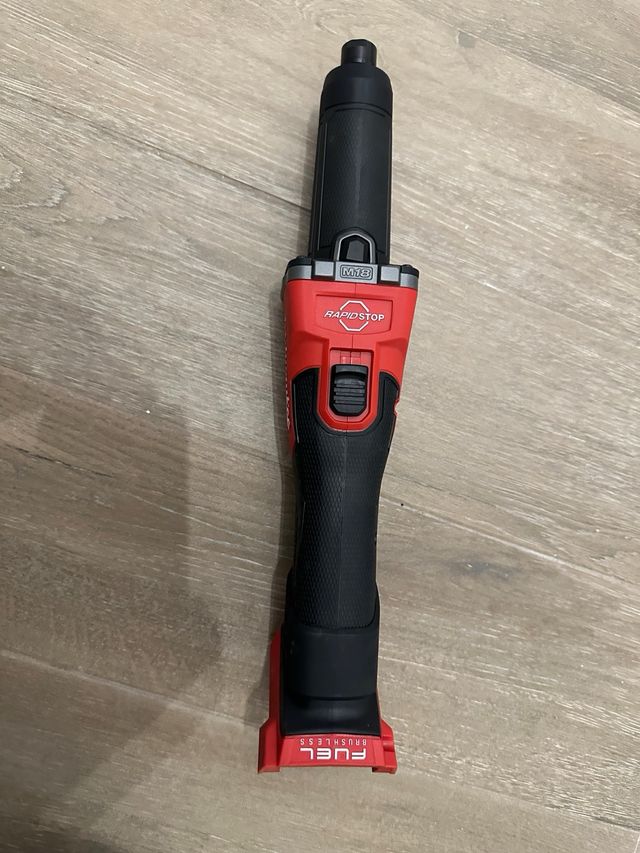 Amoladora Recta Milwaukee FUEL M18