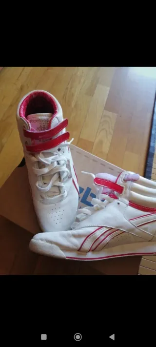 Zapatillas Botita Reebok Blancas y Rojas
