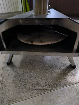 Forno per pizza KitchenBoss 12 a pellet nero/argento