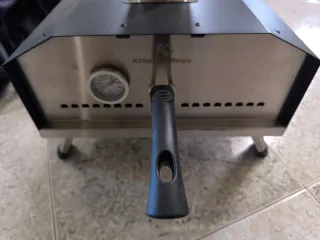 Forno per pizza KitchenBoss 12 a pellet nero/argento