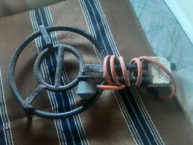 Quemador de gas con manguera y válvula