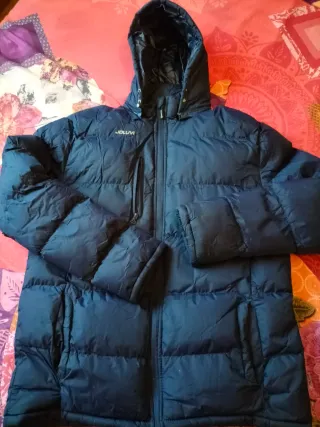 Abrigo Joluvi azul oscuro con capucha