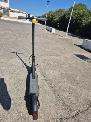 Patinete Eléctrico Xiaomi Essential Negro. Nuevo