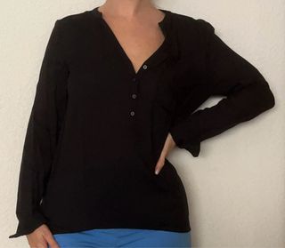 Blusa negra manga larga