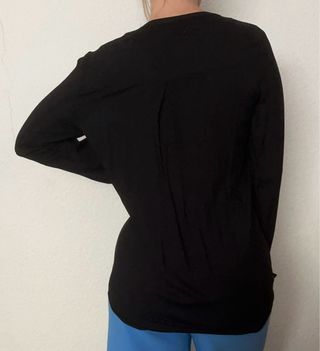 Blusa negra manga larga