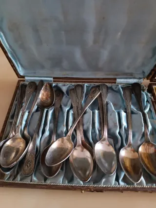 Lote cubiertos antiguos metal y tela