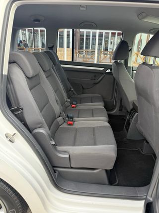 Volkswagen Touran 2011