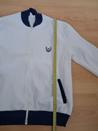 Sudadera vintage blanca y azul