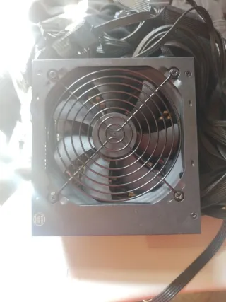 Fuente Alimentación Cooler Master MWE 700