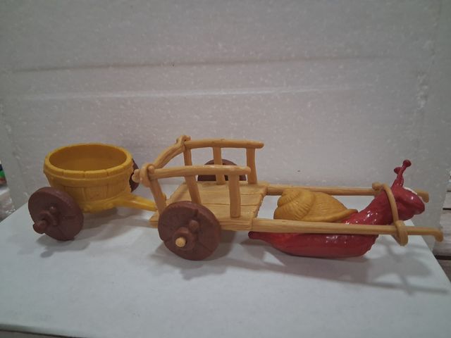 Caracol con Carro Decorativo