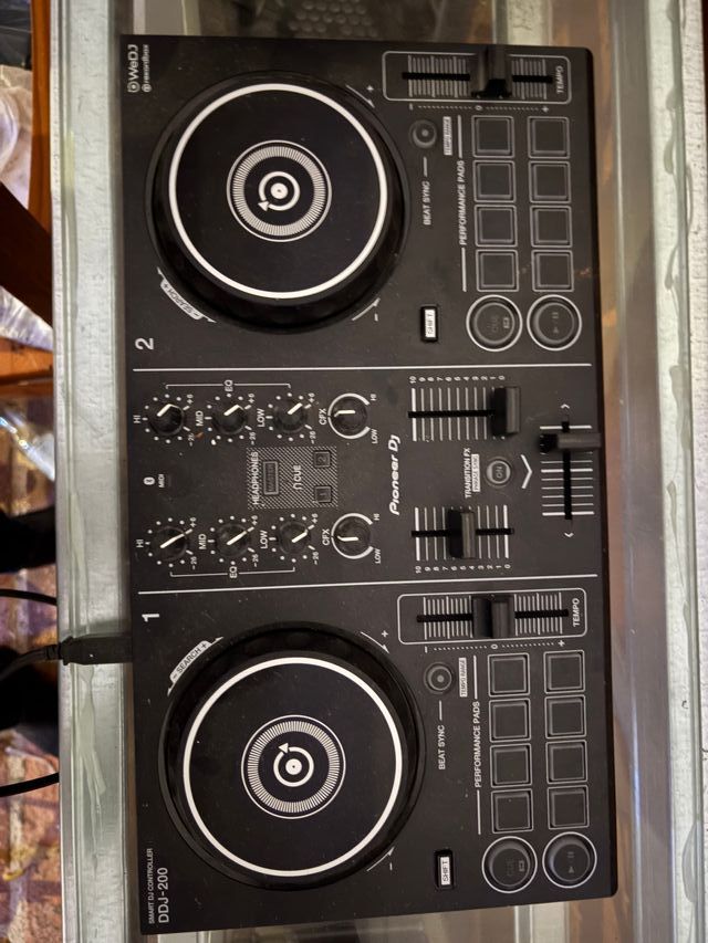 Controlador DJ Pioneer DDJ-200