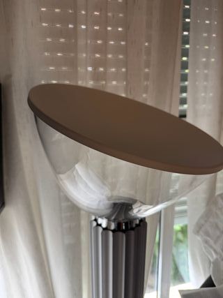 Lámpara de pie Taccia