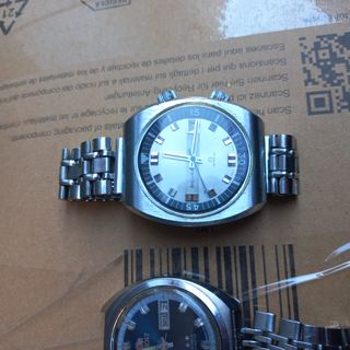 2 Relojes Sicura y orient