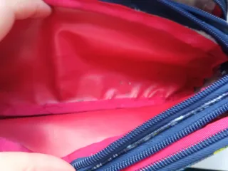 Estuche triple cremallera diseño graffiti y fútbol