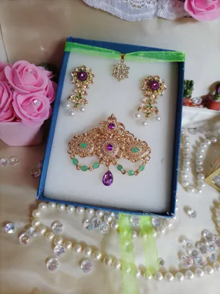 Conjunto Aderezo Niñas Oro y Morado